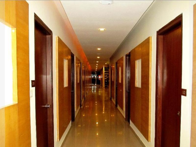 V2C Vintage Hotel Hyderabad Ngoại thất bức ảnh
